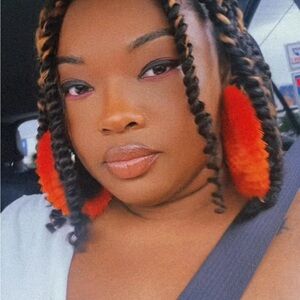 Hey, I’m Ashli 👋🏽